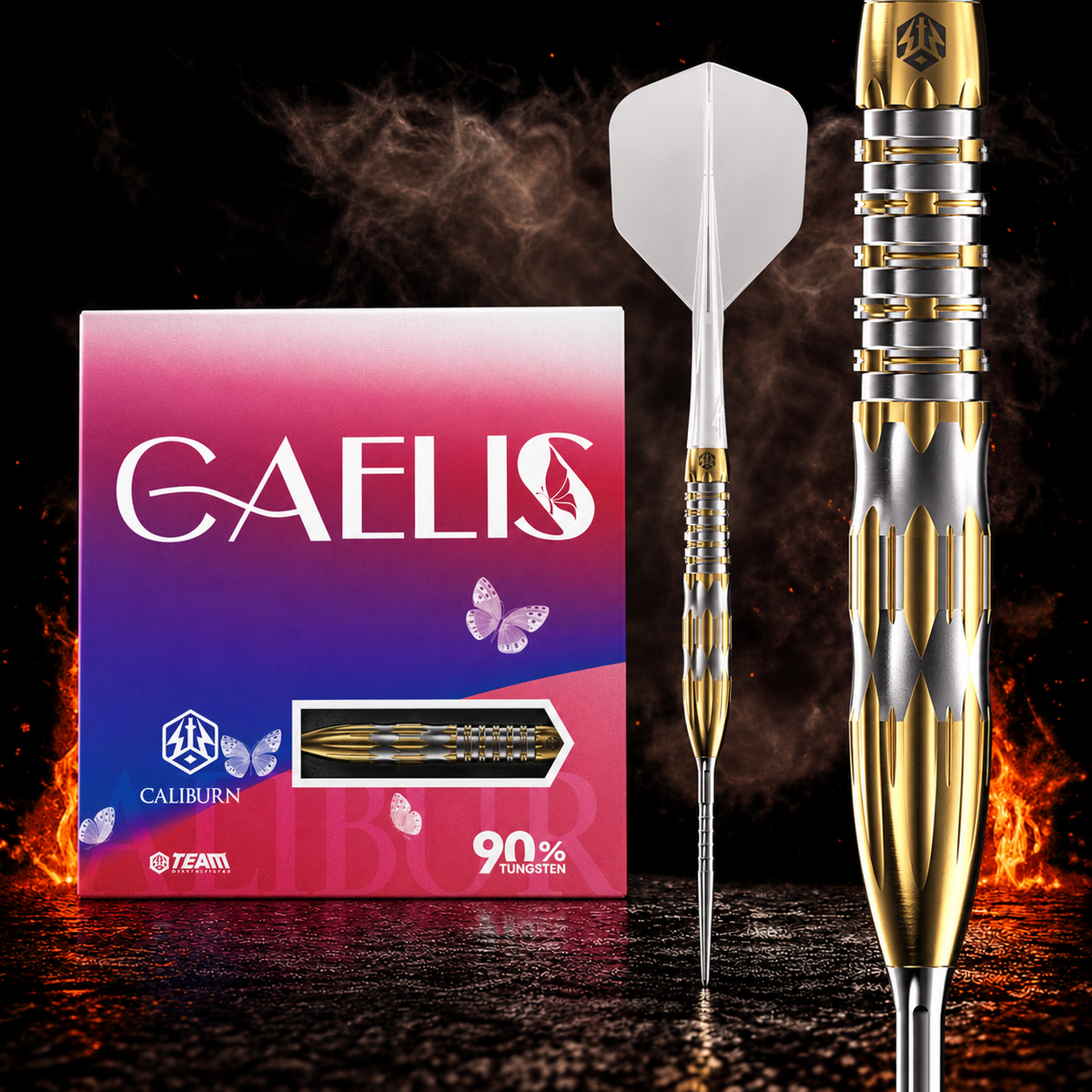 Caliburn Player Darts - 90% Tungsten - Caelis - 23G – Verpackung, senkrechter Dart und Barrel-Detail vor dunklem Rauchhintergrund