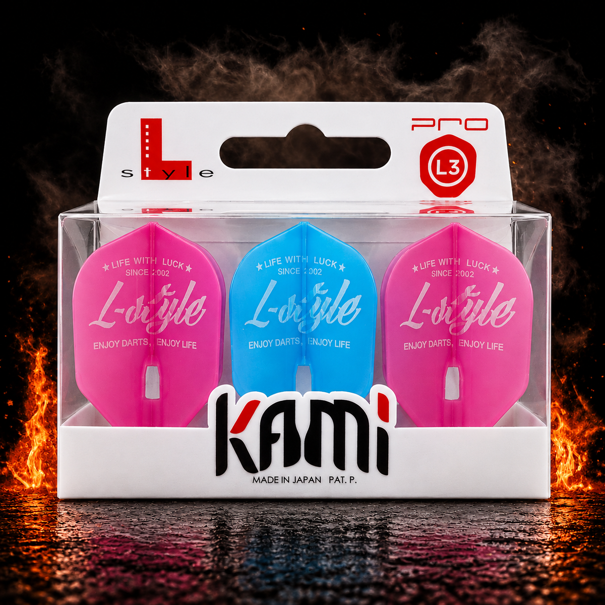 L-Flight Pro Kami L3K Mix vor dunklem Rauchhintergrund mit dezenten orangefarbenen Flammen