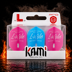 L-Flight Pro Kami L3K Mix vor dunklem Rauchhintergrund mit dezenten orangefarbenen Flammen