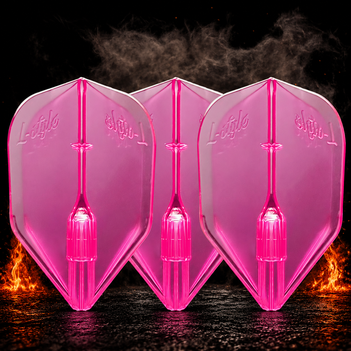 L-Style Champion EZ Fantom L3 Small Standard Flight vor dunklem Rauchhintergrund mit dezenten orangefarbenen Flammen