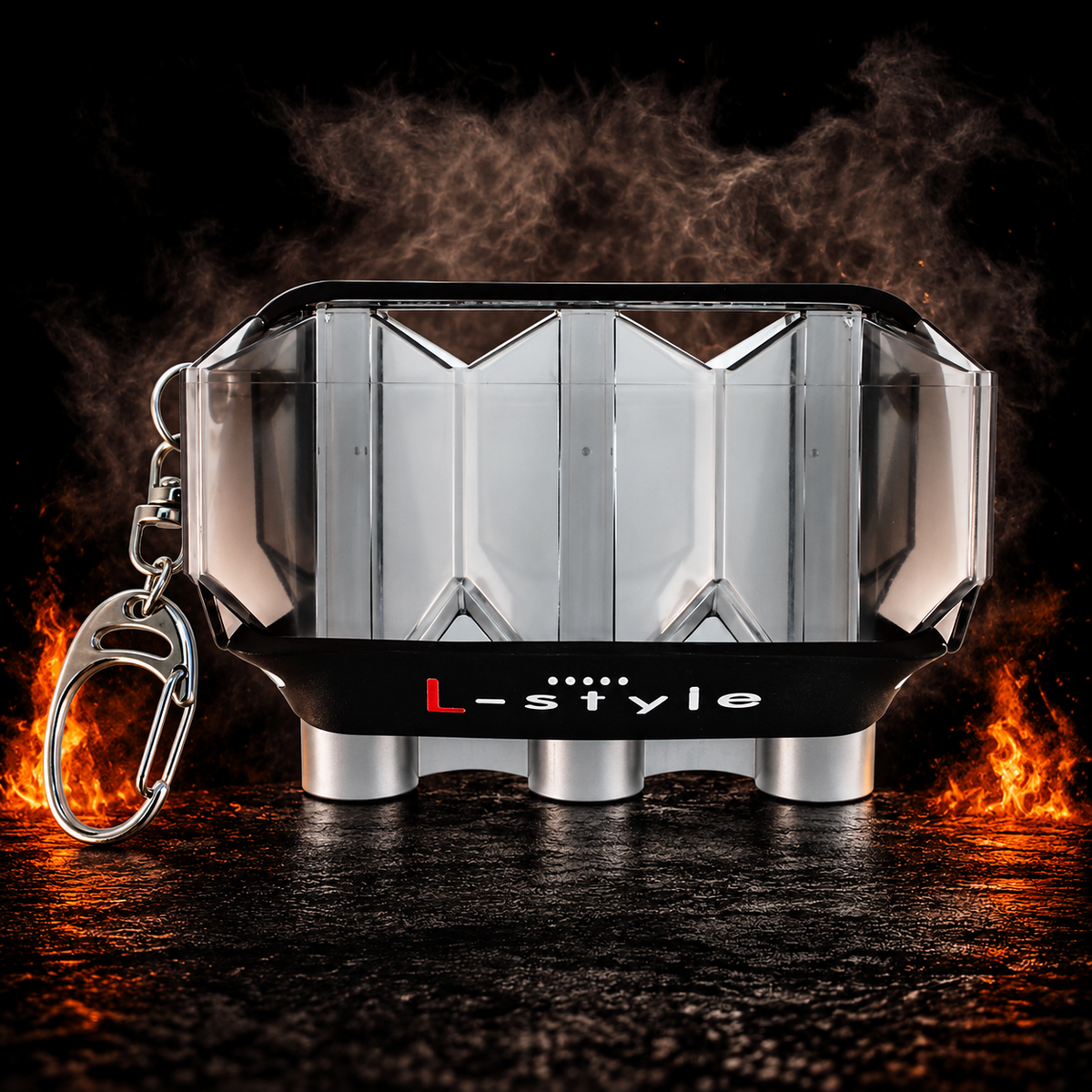 L-Style Krystal One Flight Case vor dunklem Rauchhintergrund mit dezenten orangefarbenen Flammen