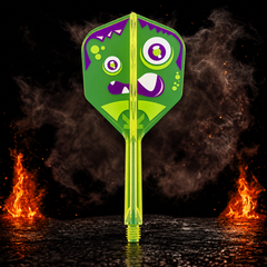 Target Japan K-Flex Xeno Standard No.6 Flight Shaft System vor dunklem Rauchhintergrund mit dezenten orangefarbenen Flammen
