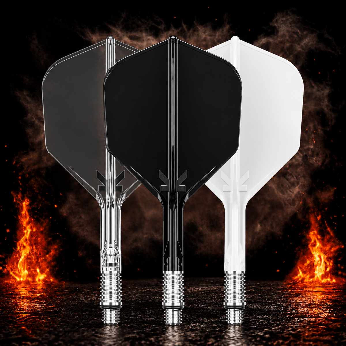 Target K-Shift Standard No.6 Flight Shaft System vor dunklem Rauchhintergrund mit dezenten orangefarbenen Flammen